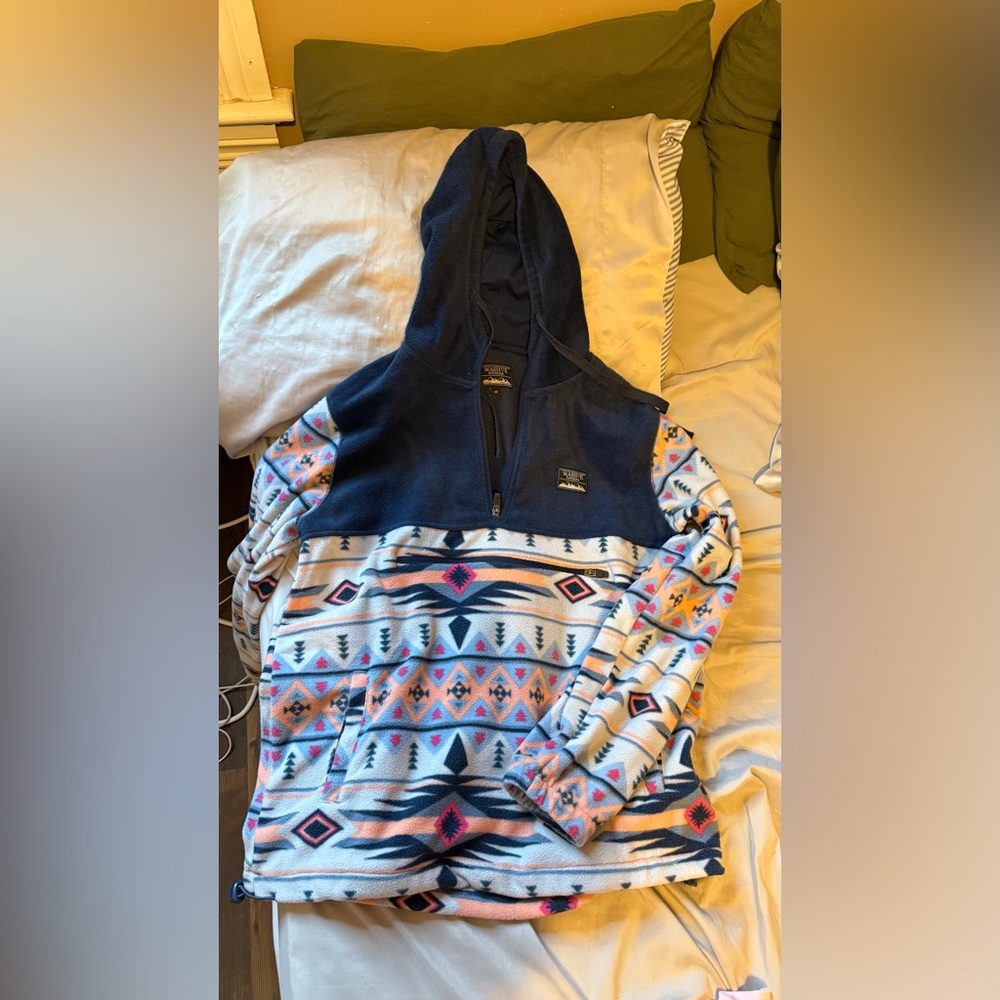 Navy And Multicolor Patterned Pullover Hoodie - image 1
